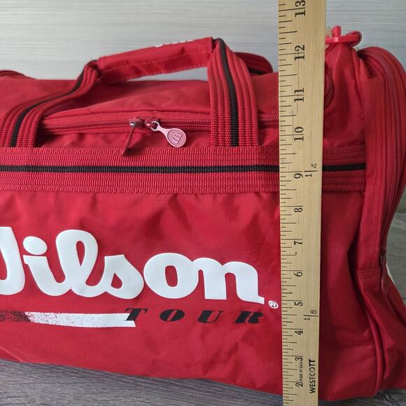 Wilson Red Tour Duffle 19" Bag Vintage 90s - 1 Outside Zip Double Handle & Strap - Picture 16 of 16